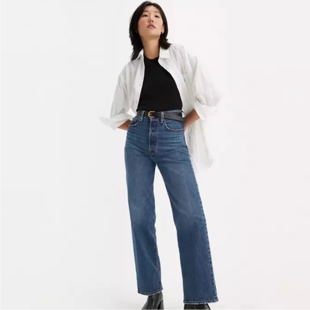 Levi’s Ribcage Straight jeans, size 26